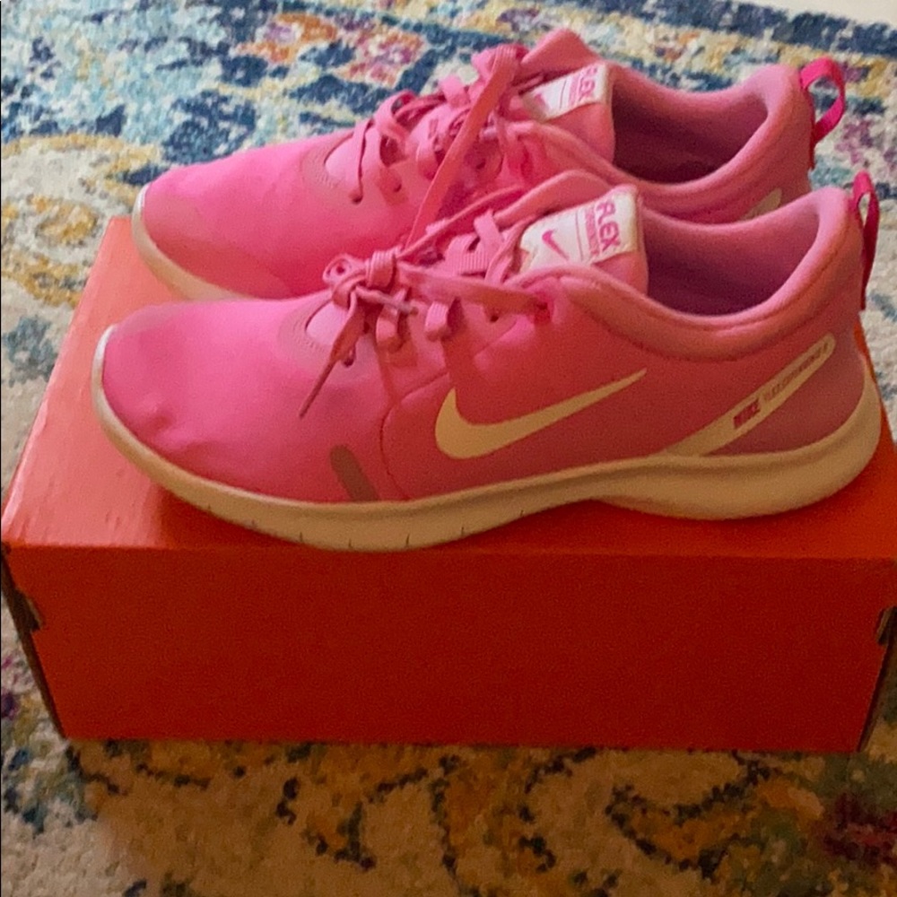 Brand new Nike flex experience - pink